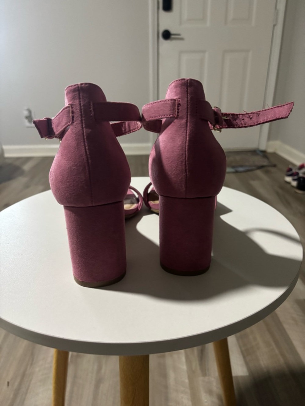 Old Navy Mauve Ankle-Strap Block Heel Sandals - Picture 3 of 3